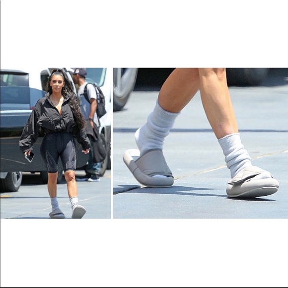 Yeezy Season 7 Bouclette Socks (3pack) - Picture 8 of 11